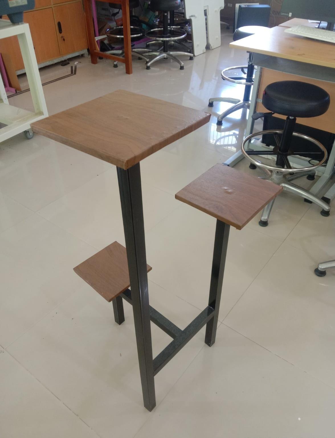 Rak Bunga Minimalis Estetik